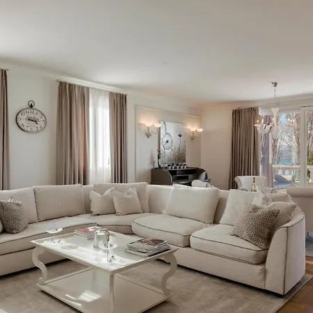 Apt24 - Luxury Lakefront Onassis 西尔米奥奈