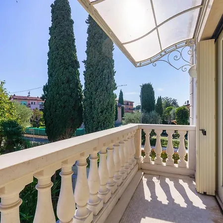 Villa Apt24 - Luxury Lakefront Onassis *