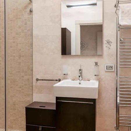 Apt24 - Luxury Lakefront Onassis Sirmione