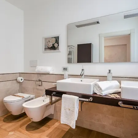Villa Apt24 - Luxury Lakefront Onassis