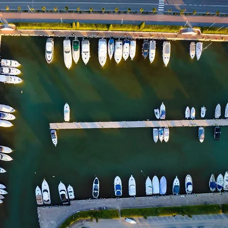 Apt24 - Luxury Lakefront Onassis Sirmione