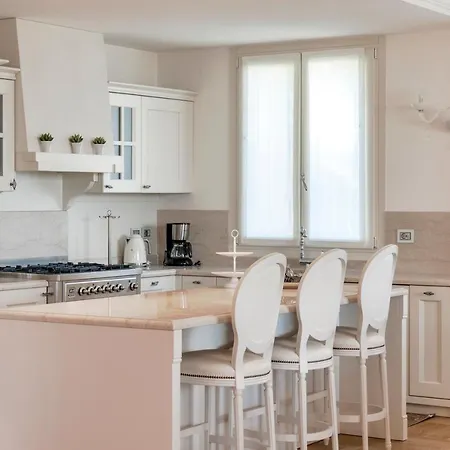 Apt24 - Luxury Lakefront Onassis * Sirmione