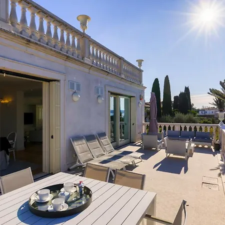 Villa Apt24 - Luxury Lakefront Onassis